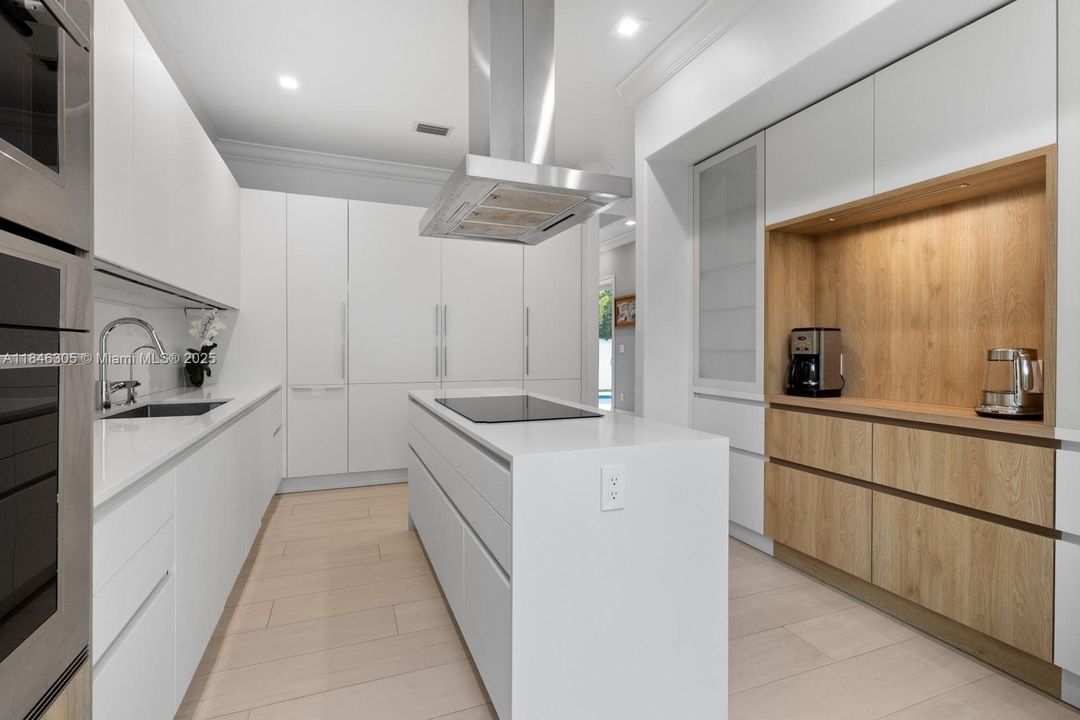 En Renta: $24,900 (5 camas, 6 baños, 3990 Pies cuadrados)