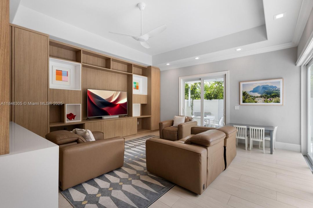 En Renta: $24,900 (5 camas, 6 baños, 3990 Pies cuadrados)