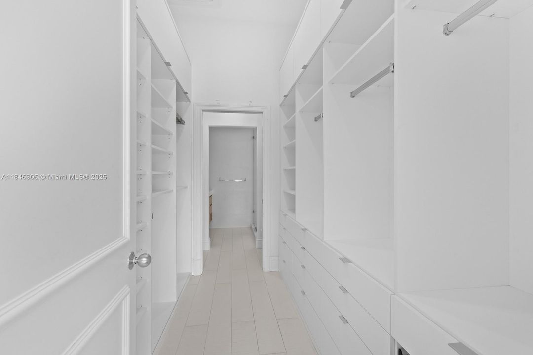 En Renta: $24,900 (5 camas, 6 baños, 3990 Pies cuadrados)