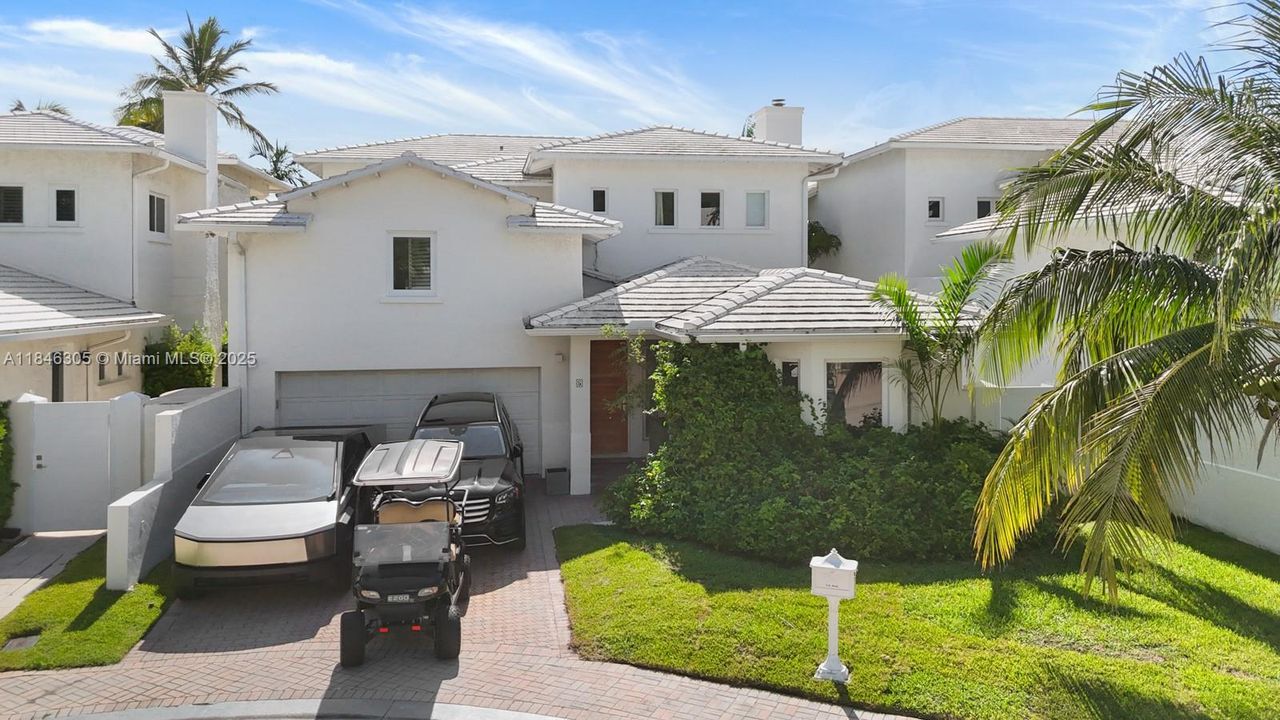 En Renta: $24,900 (5 camas, 6 baños, 3990 Pies cuadrados)