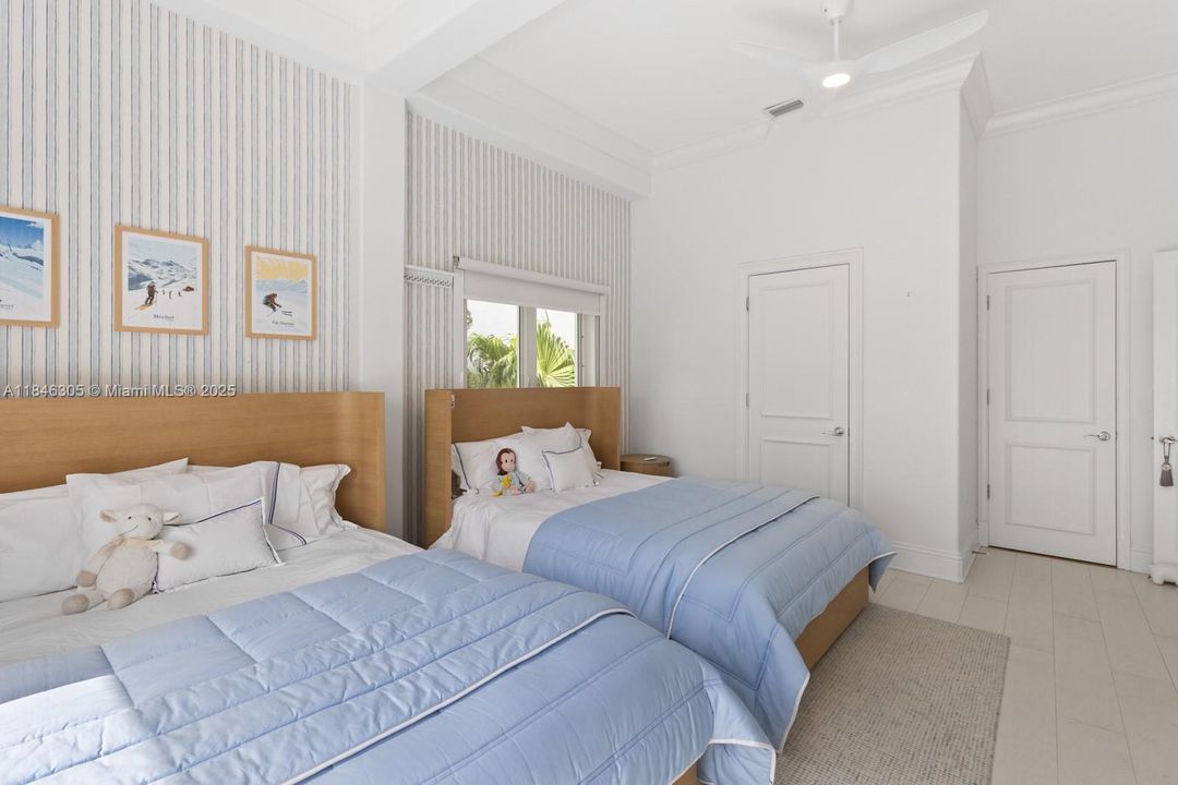 En Renta: $24,900 (5 camas, 6 baños, 3990 Pies cuadrados)