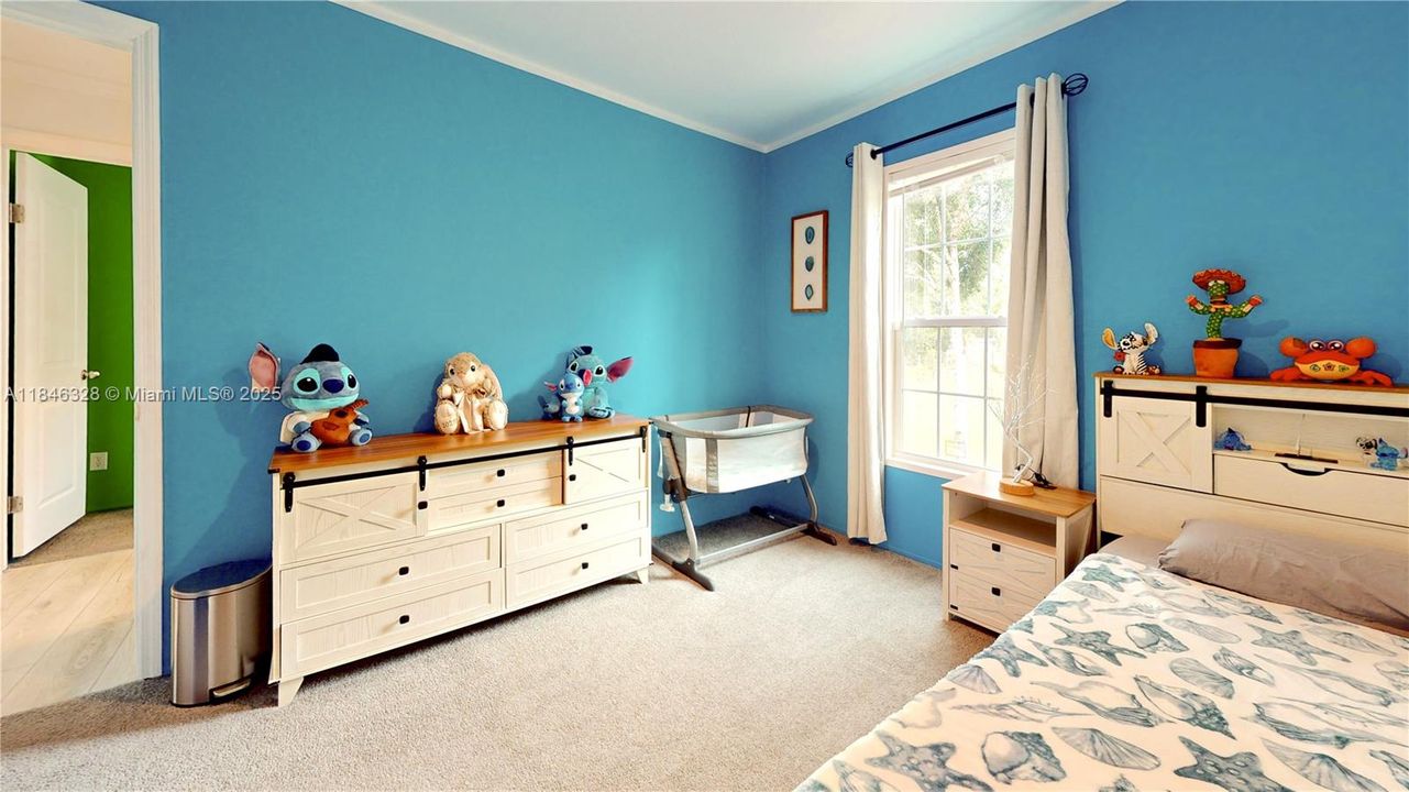 最近售出: $299,999 (3 贝兹, 2 浴室, 1600 平方英尺)