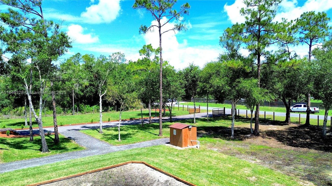 最近售出: $299,999 (3 贝兹, 2 浴室, 1600 平方英尺)