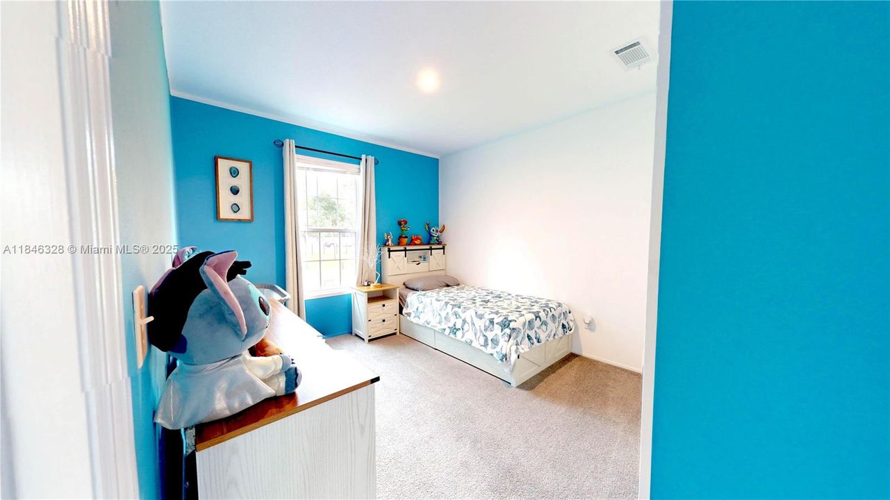 最近售出: $299,999 (3 贝兹, 2 浴室, 1600 平方英尺)