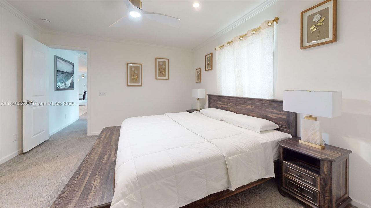 最近售出: $299,999 (3 贝兹, 2 浴室, 1600 平方英尺)