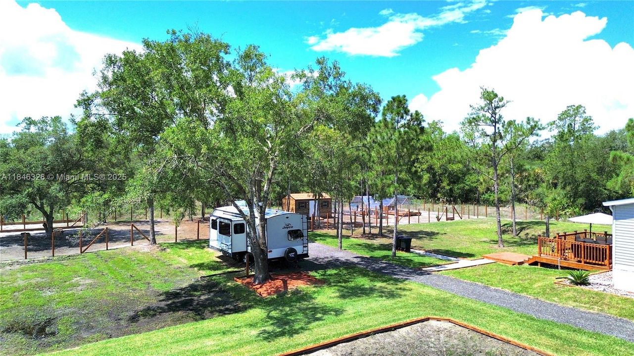 最近售出: $299,999 (3 贝兹, 2 浴室, 1600 平方英尺)