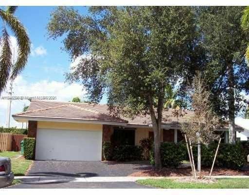 最近售出: $1,150,000 (3 贝兹, 2 浴室, 1845 平方英尺)