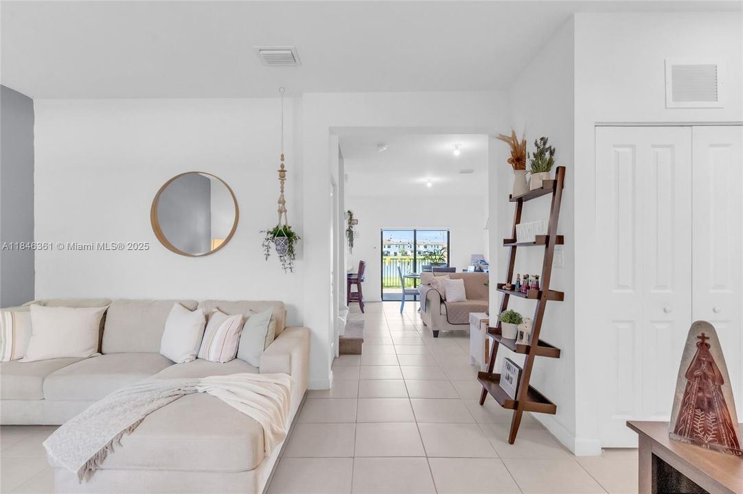 На продажу: $405,000 (3 спален, 2 ванн, 1778 Квадратных фут)