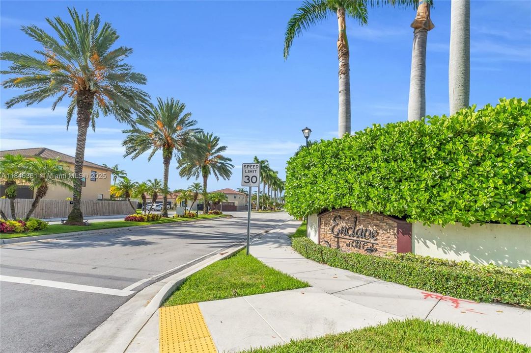 На продажу: $405,000 (3 спален, 2 ванн, 1778 Квадратных фут)