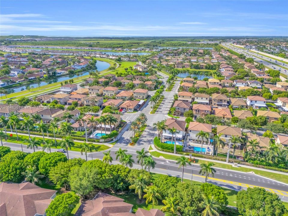 На продажу: $405,000 (3 спален, 2 ванн, 1778 Квадратных фут)