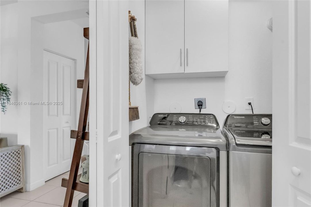 На продажу: $405,000 (3 спален, 2 ванн, 1778 Квадратных фут)