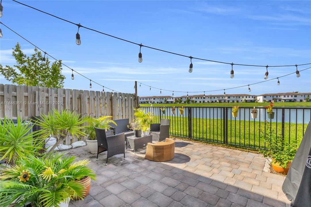 На продажу: $405,000 (3 спален, 2 ванн, 1778 Квадратных фут)