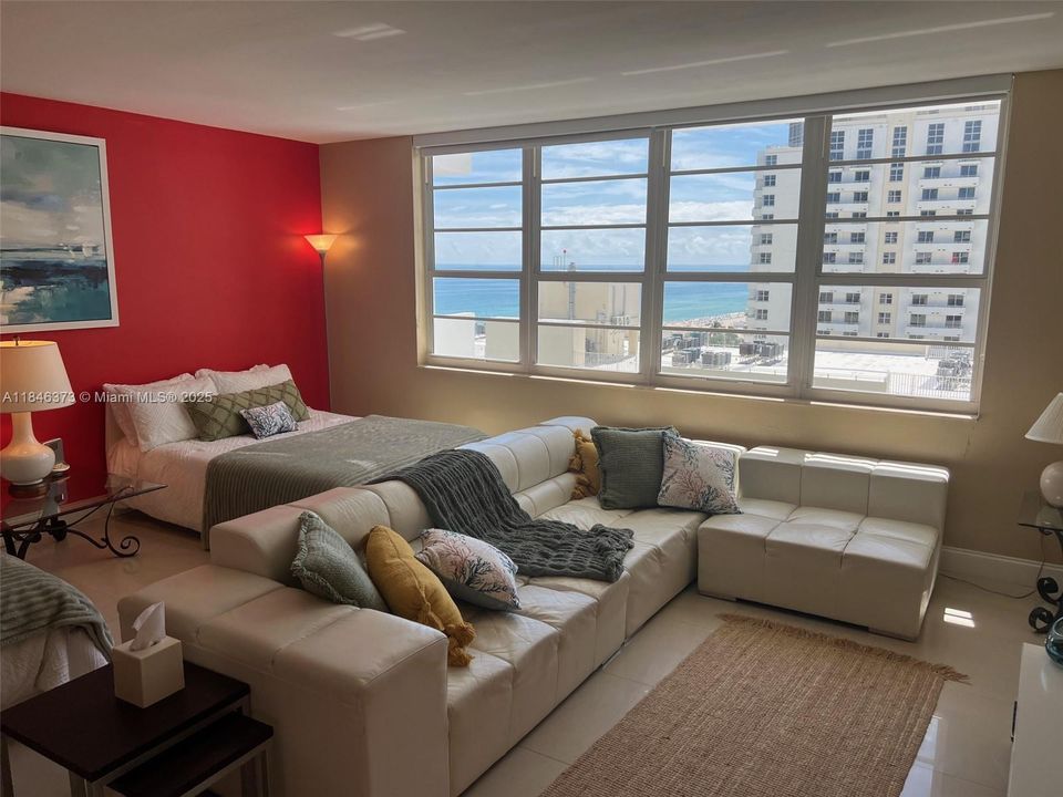 For Sale: $420,000 (0 beds, 1 baths, 550 Square Feet)