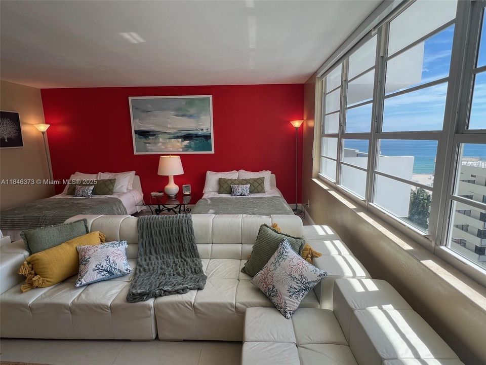 For Sale: $420,000 (0 beds, 1 baths, 550 Square Feet)