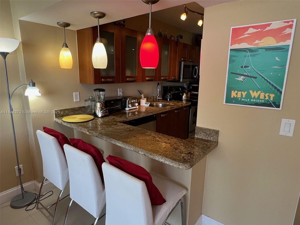 For Sale: $420,000 (0 beds, 1 baths, 550 Square Feet)