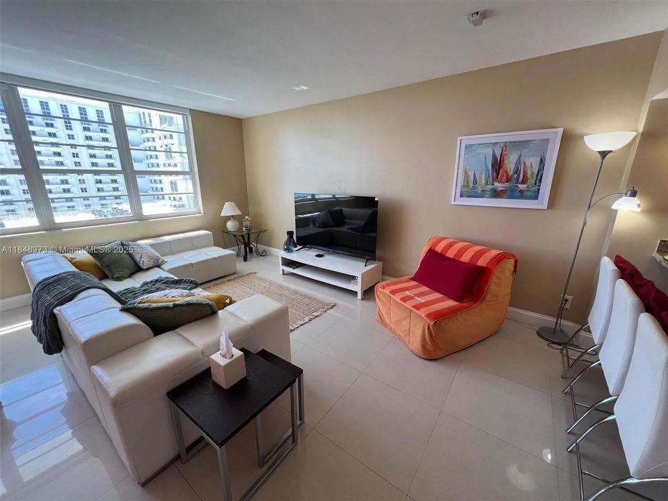 For Sale: $420,000 (0 beds, 1 baths, 550 Square Feet)