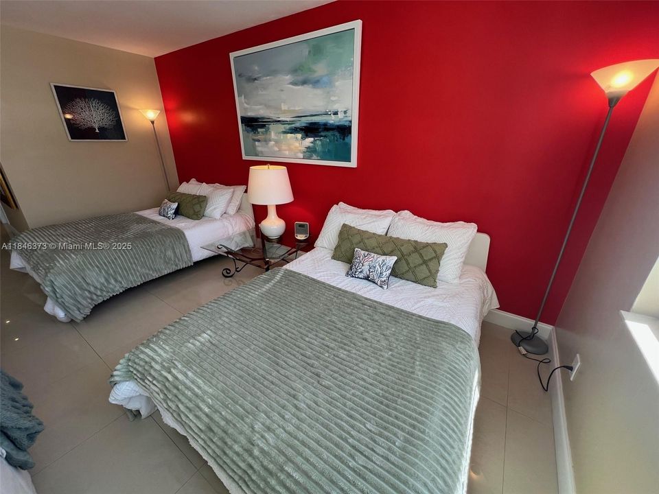 For Sale: $420,000 (0 beds, 1 baths, 550 Square Feet)