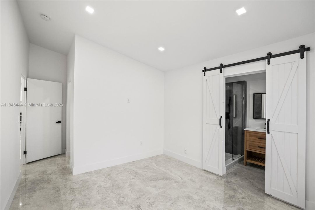 En Venta: $950,000 (3 camas, 3 baños, 0 Pies cuadrados)