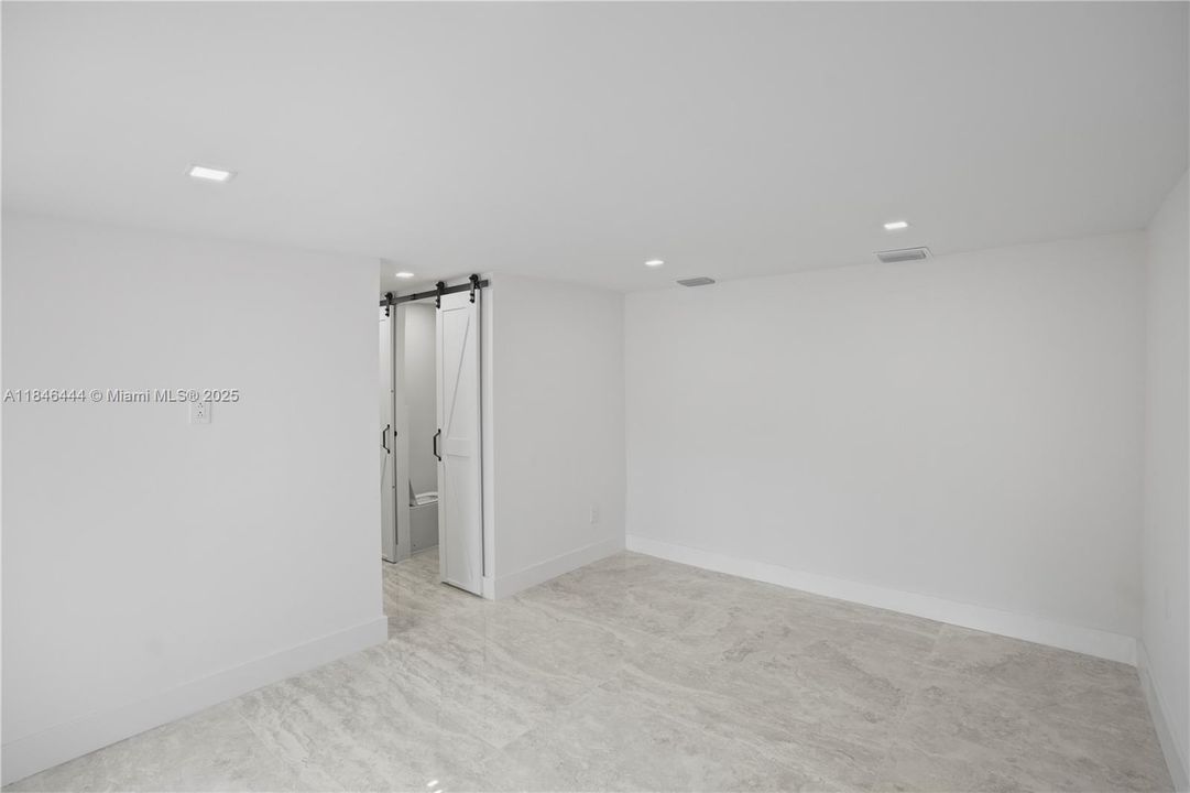 En Venta: $950,000 (3 camas, 3 baños, 0 Pies cuadrados)