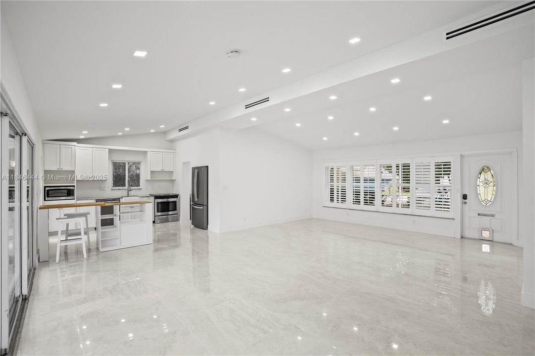 En Venta: $950,000 (3 camas, 3 baños, 0 Pies cuadrados)