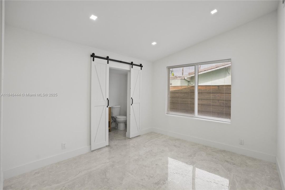 En Venta: $950,000 (3 camas, 3 baños, 0 Pies cuadrados)