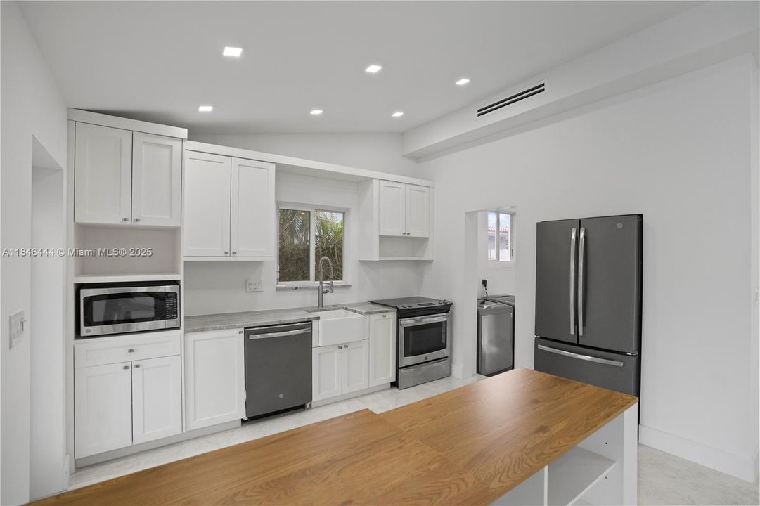 En Venta: $950,000 (3 camas, 3 baños, 0 Pies cuadrados)