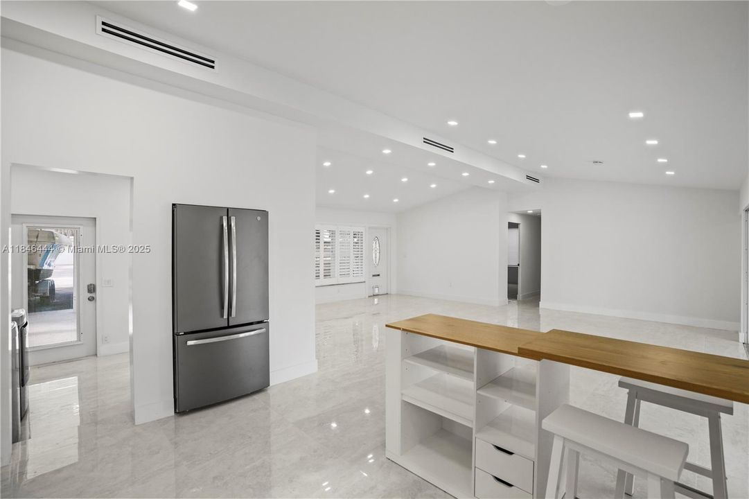 En Venta: $950,000 (3 camas, 3 baños, 0 Pies cuadrados)