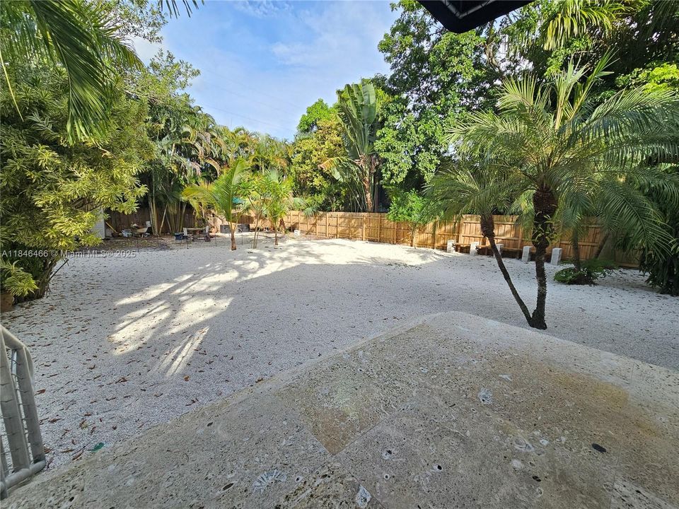 En Venta: $1,249,999 (3 camas, 2 baños, 1408 Pies cuadrados)