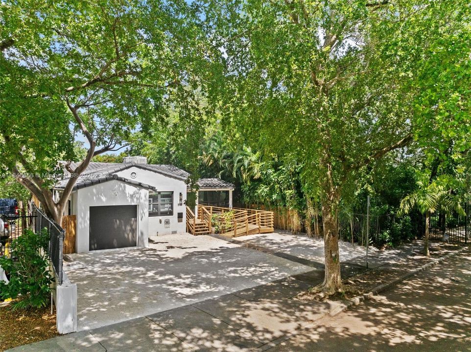 En Venta: $1,249,999 (3 camas, 2 baños, 1408 Pies cuadrados)