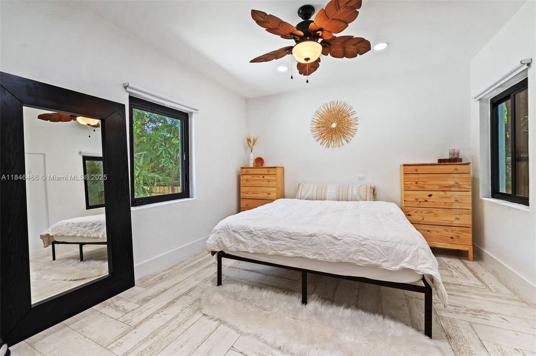 En Venta: $1,249,999 (3 camas, 2 baños, 1408 Pies cuadrados)