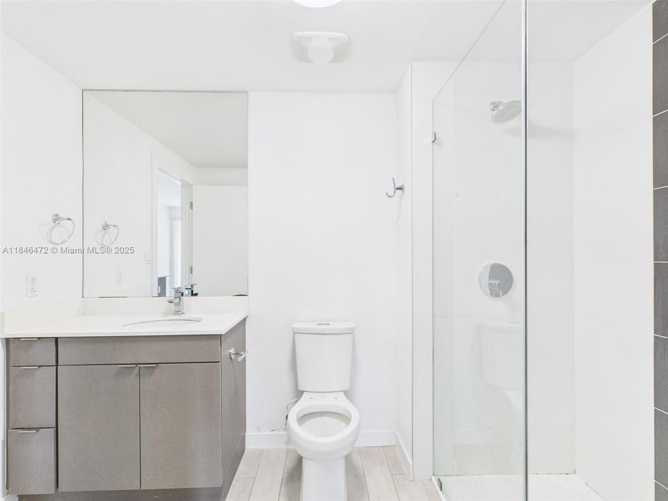 На продажу: $350,000 (1 спален, 1 ванн, 560 Квадратных фут)