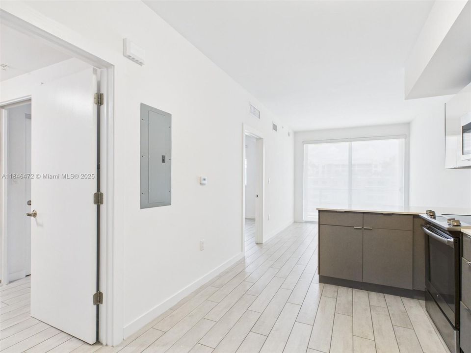 На продажу: $350,000 (1 спален, 1 ванн, 560 Квадратных фут)