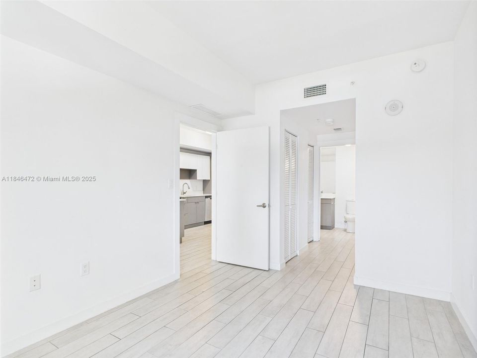 На продажу: $350,000 (1 спален, 1 ванн, 560 Квадратных фут)