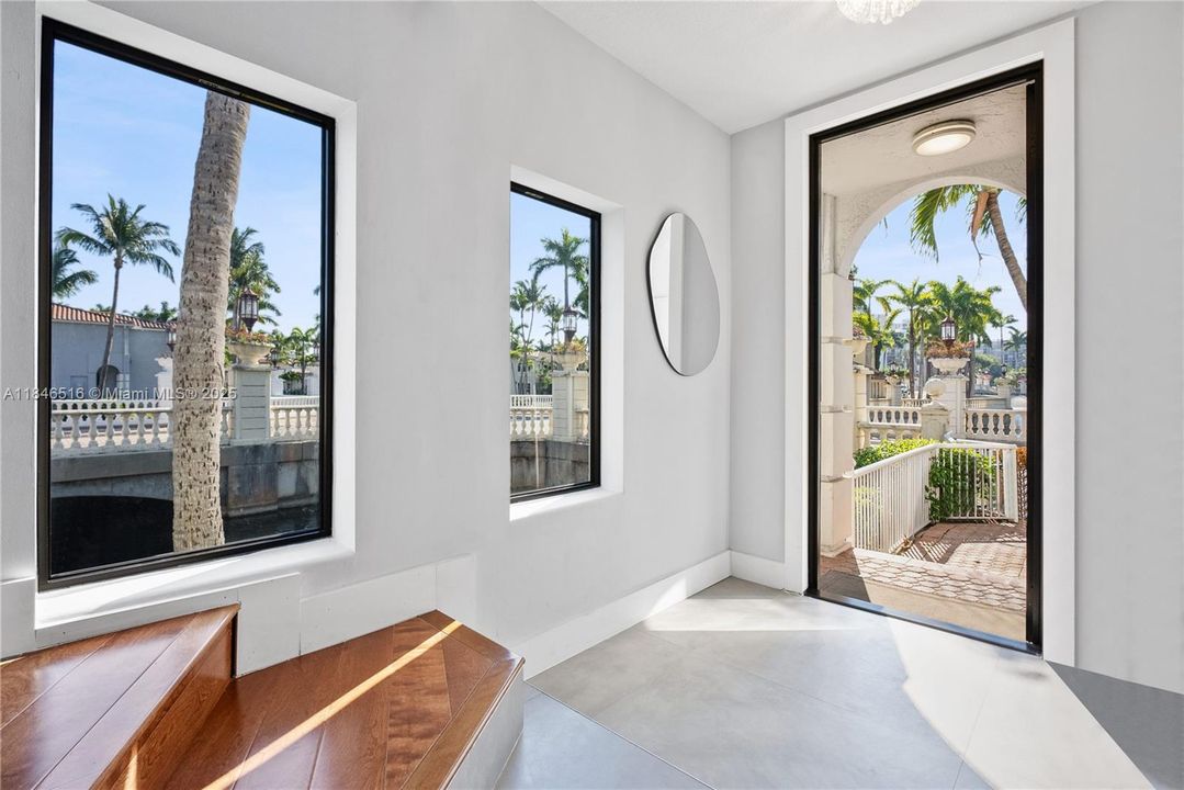 Recently Sold: $1,525,000 (4 beds, 3 baths, 2361 Square Feet)