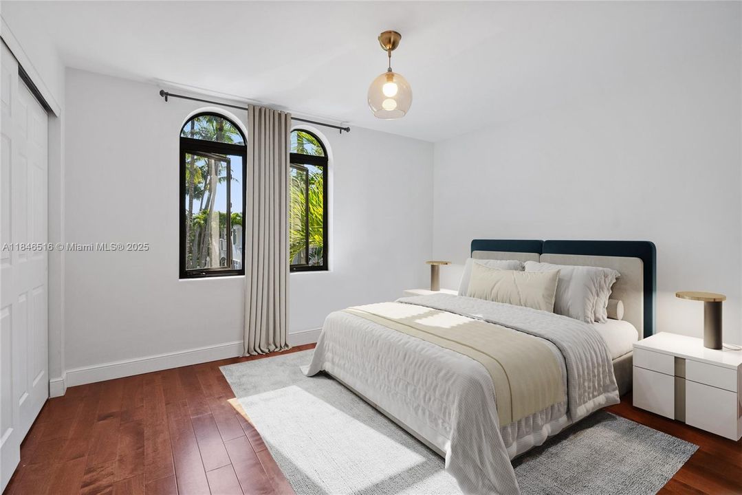 Recently Sold: $1,525,000 (4 beds, 3 baths, 2361 Square Feet)