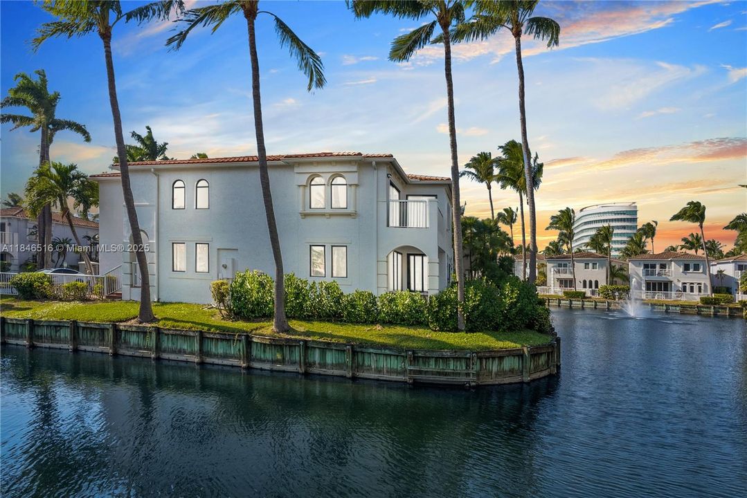 Recently Sold: $1,525,000 (4 beds, 3 baths, 2361 Square Feet)