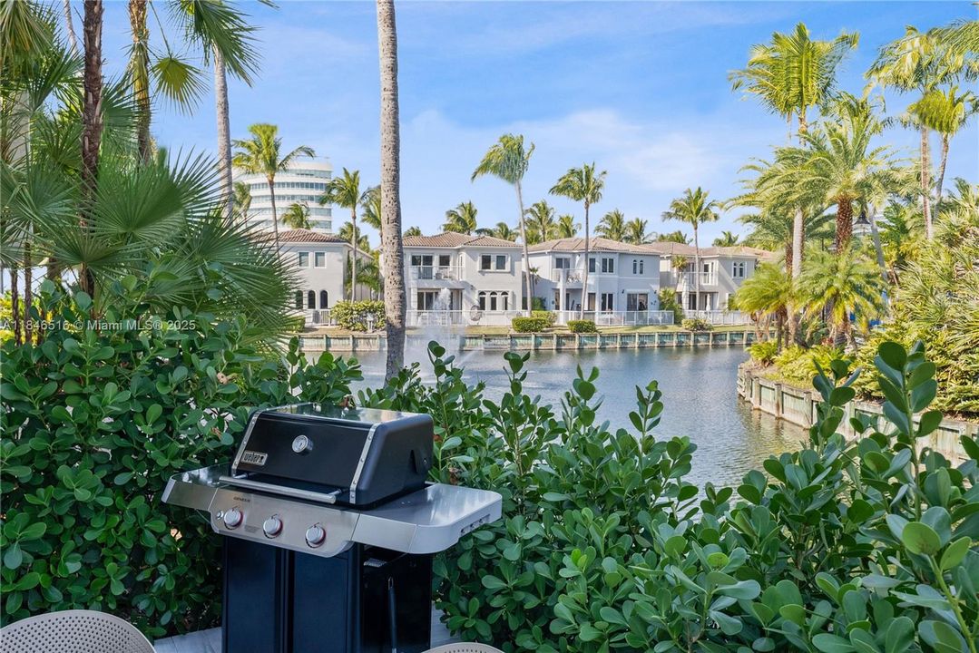 Recently Sold: $1,525,000 (4 beds, 3 baths, 2361 Square Feet)