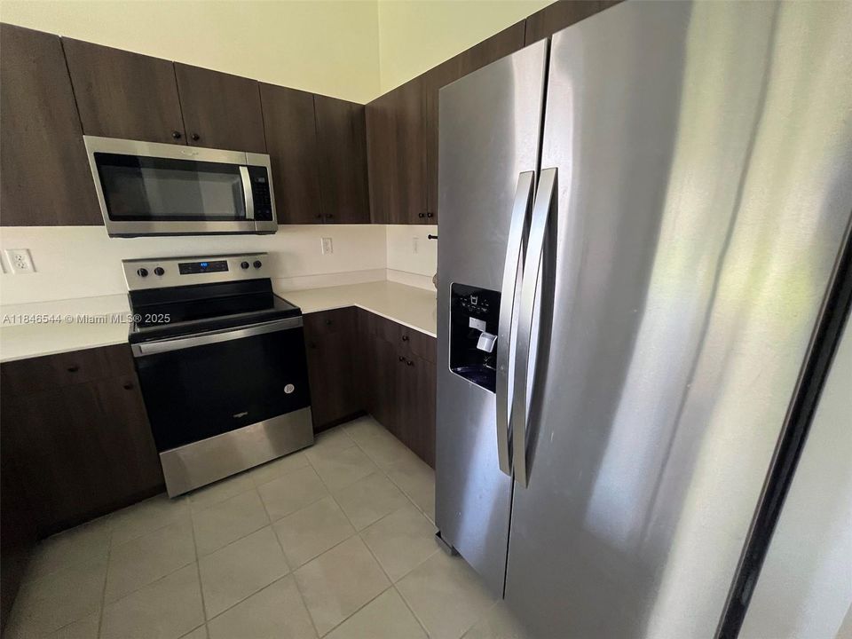 待售: $415,000 (3 贝兹, 2 浴室, 1958 平方英尺)