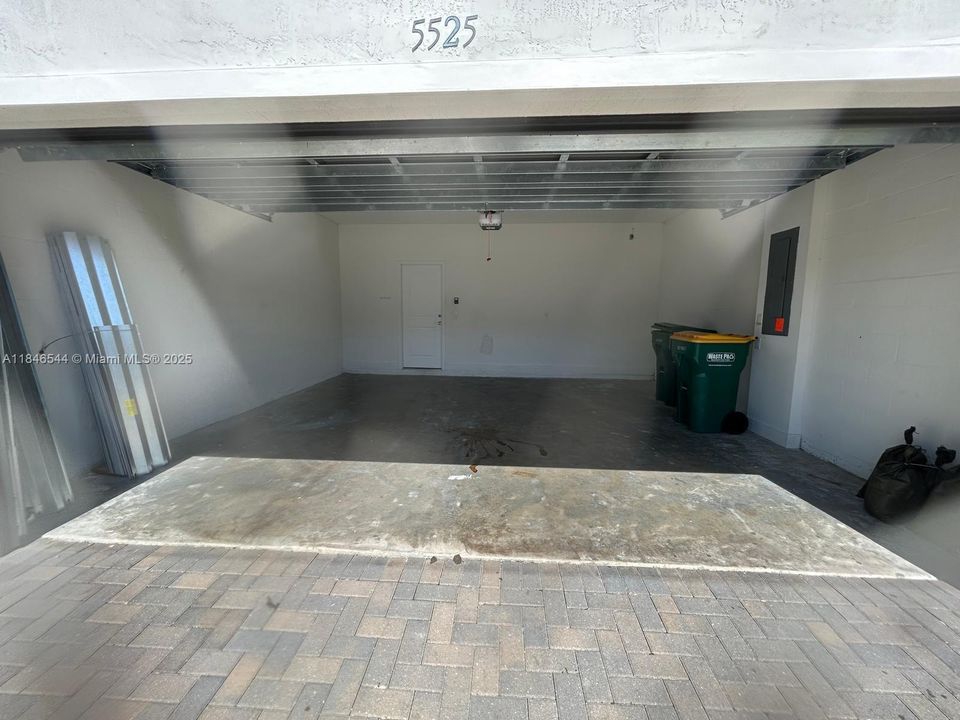 待售: $415,000 (3 贝兹, 2 浴室, 1958 平方英尺)