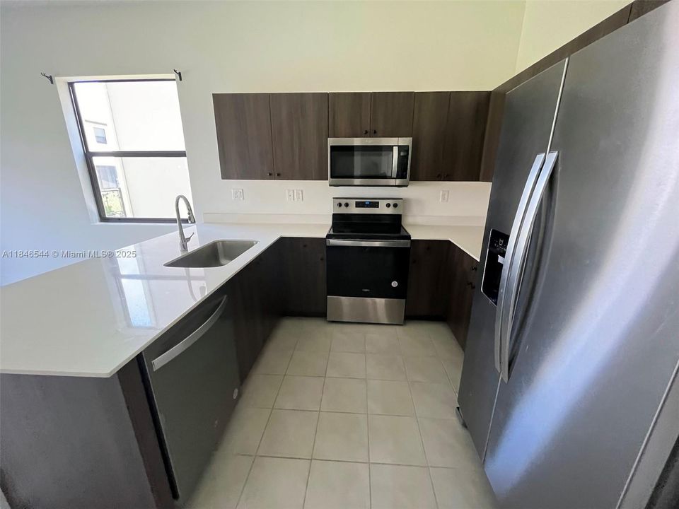 待售: $415,000 (3 贝兹, 2 浴室, 1958 平方英尺)