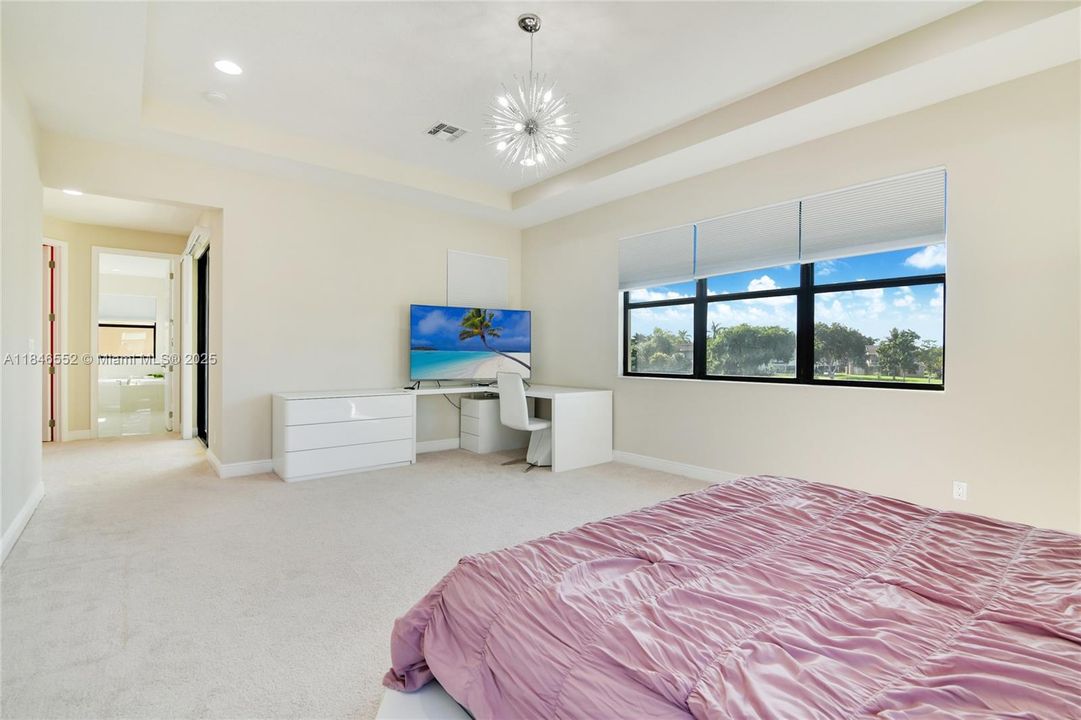 En Venta: $1,900,000 (5 camas, 4 baños, 3995 Pies cuadrados)