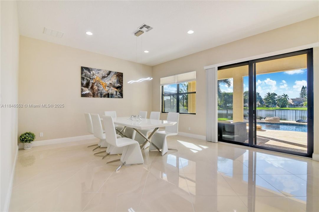 En Venta: $1,900,000 (5 camas, 4 baños, 3995 Pies cuadrados)