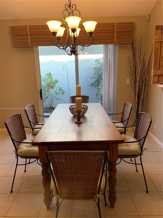 待售: $615,000 (3 贝兹, 2 浴室, 1581 平方英尺)