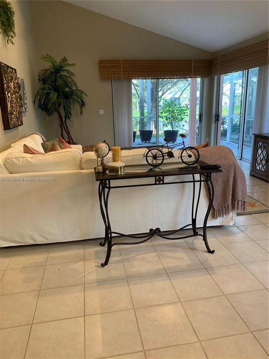 待售: $615,000 (3 贝兹, 2 浴室, 1581 平方英尺)