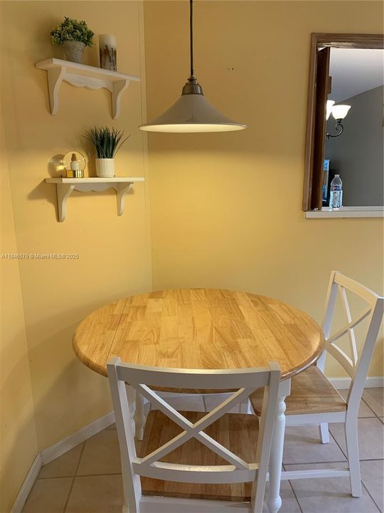 待售: $615,000 (3 贝兹, 2 浴室, 1581 平方英尺)