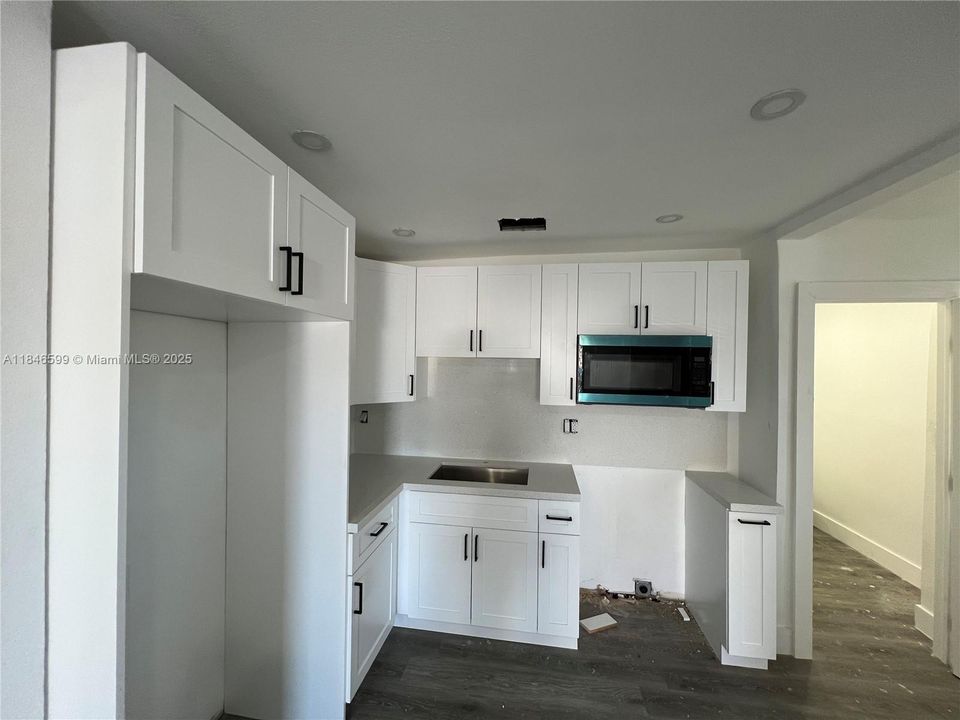 Recently Sold: $375,000 (2 beds, 1 baths, 620 Square Feet)