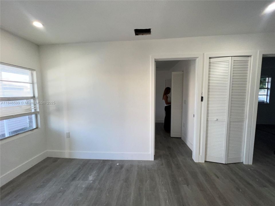 Recently Sold: $375,000 (2 beds, 1 baths, 620 Square Feet)