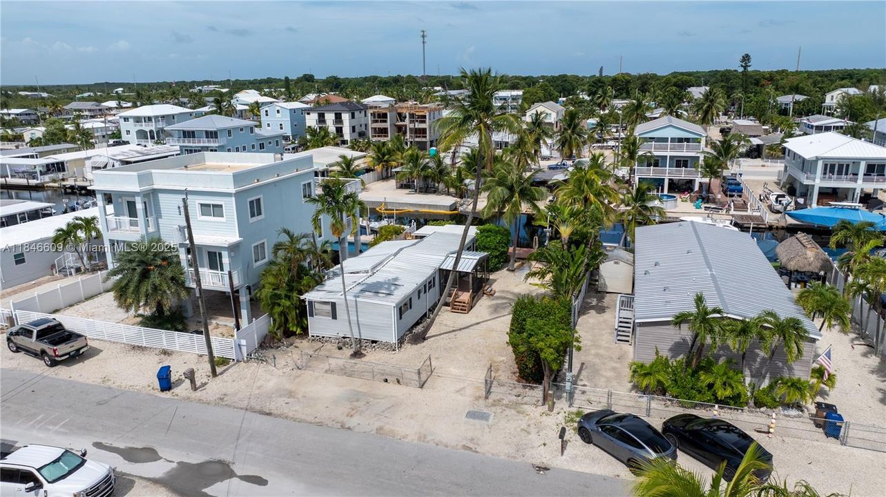 Недавно продано: $795,000 (3 спален, 2 ванн, 1133 Квадратных фут)