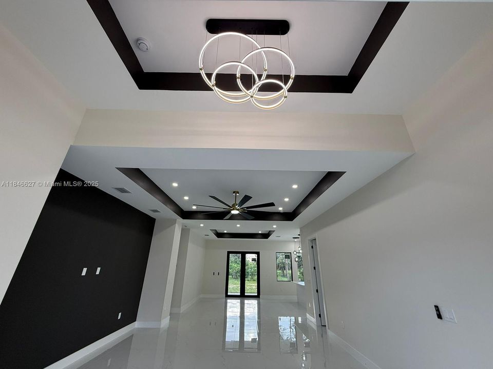 Vendido Recientemente: $450,000 (3 camas, 3 baños, 0 Pies cuadrados)