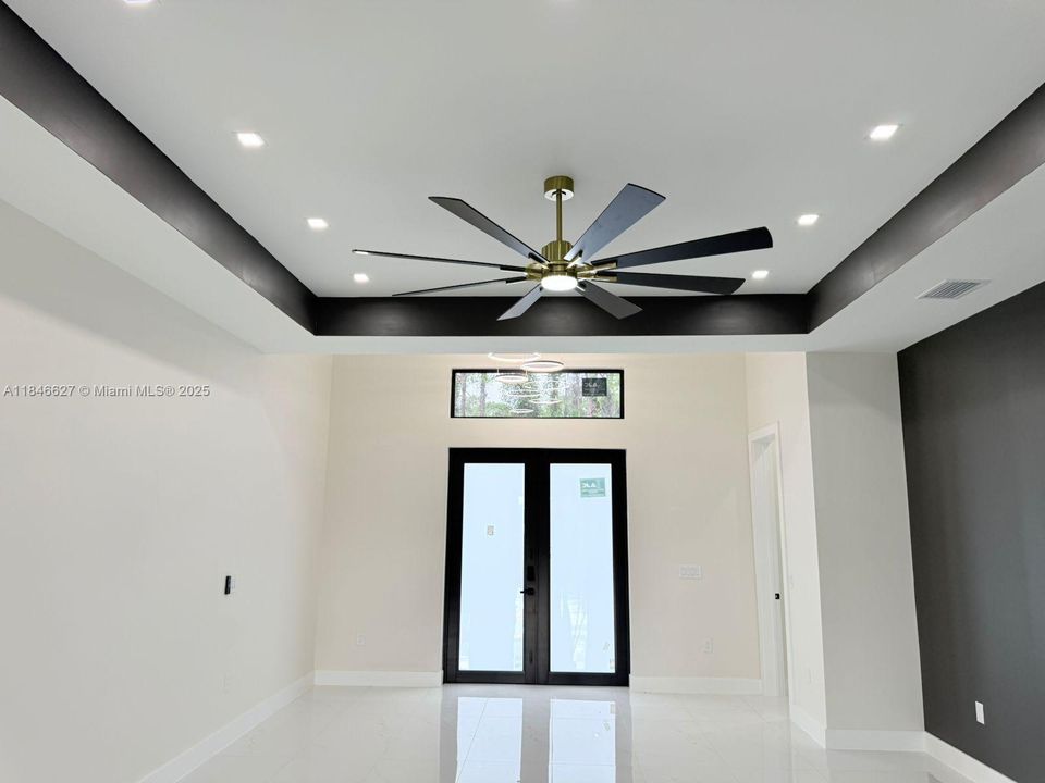 Vendido Recientemente: $450,000 (3 camas, 3 baños, 0 Pies cuadrados)